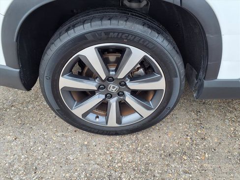 Certified 2024 Honda Pilot Touring image 26