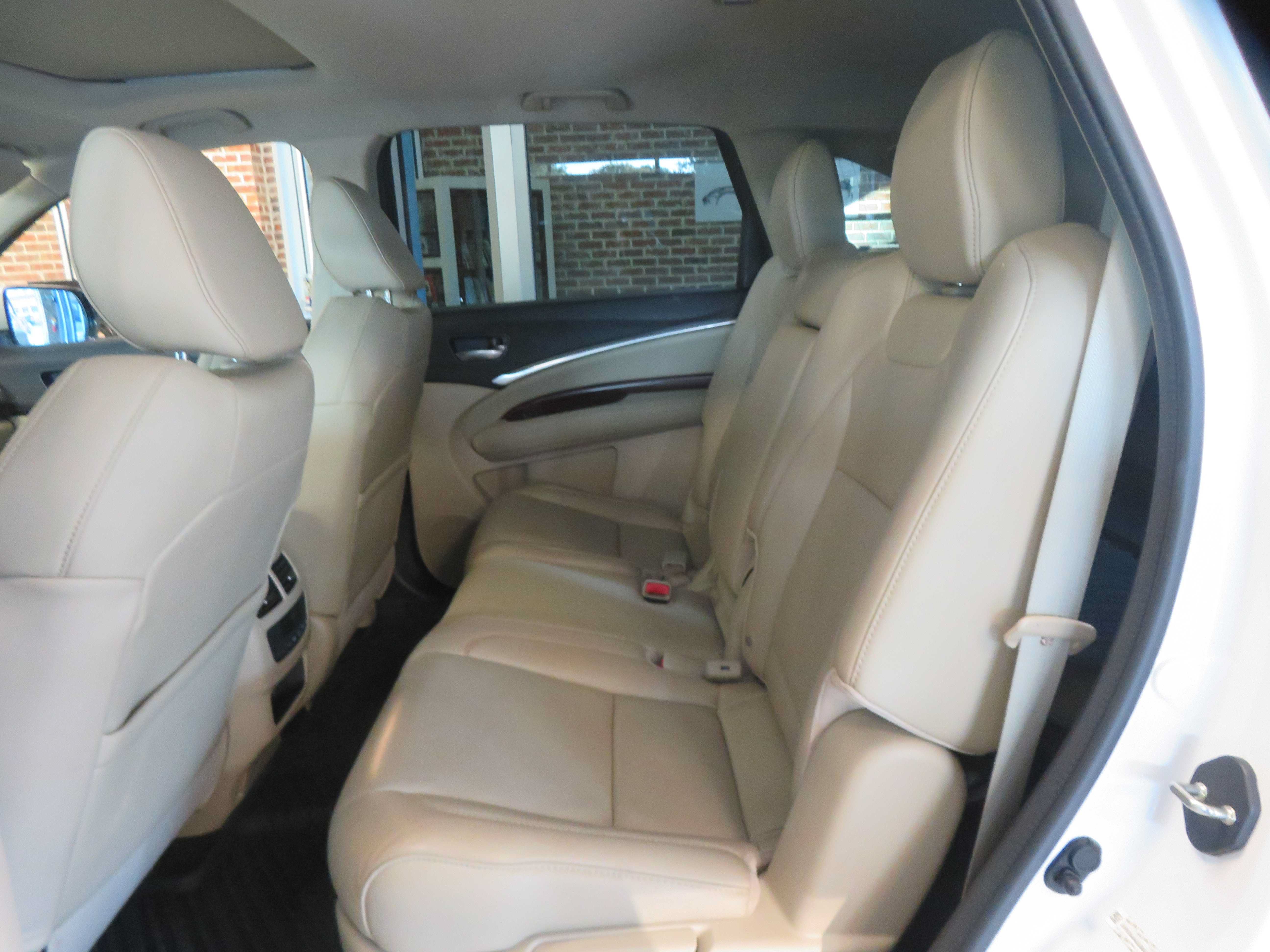 Used 2016 Acura MDX w/ Technology Package AWD/4WD image 19