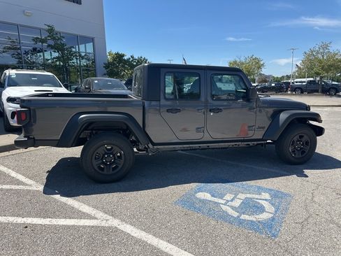 New 2025 Jeep Gladiator Sport image 35