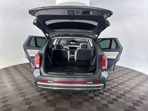 Used 2025 Hyundai Palisade Calligraphy image 19