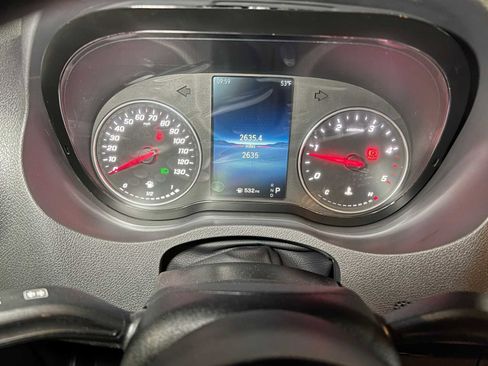 Used 2025 Mercedes-Benz Sprinter 2500 image 27