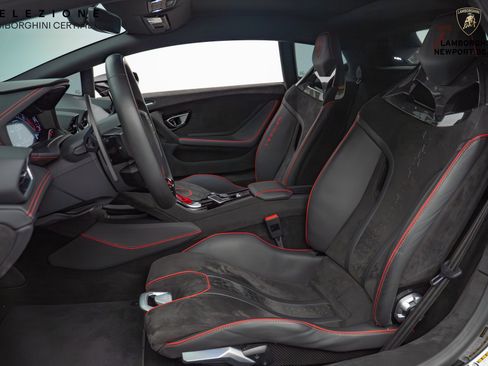 Used 2023 Lamborghini Huracan Tecnica image 22