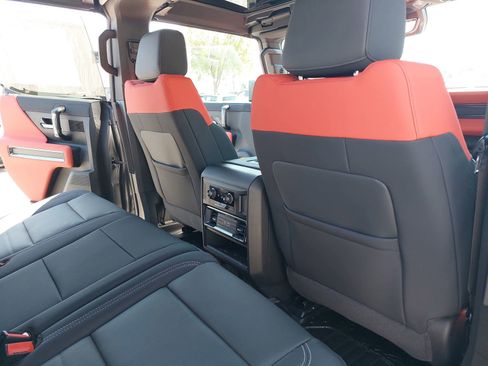 New 2026 GMC Hummer EV 3X w/ Carbon Fiber Edition Package AWD/4WD image 12