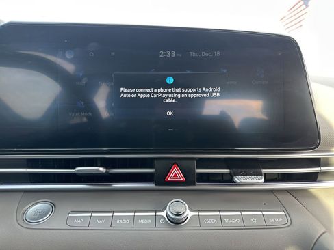 Used 2024 Hyundai Elantra SEL image 25