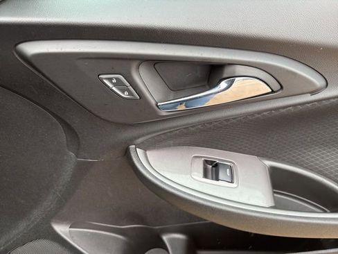 Used 2024 Chevrolet Malibu LT image 42