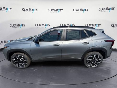 New 2026 Chevrolet Trax RS image 2