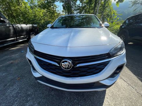 Used 2021 Buick Encore GX Preferred w/ Cold Weather Comfort Package AWD/4WD image 3