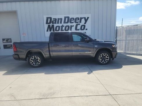 New 2026 RAM 1500 Laramie AWD/4WD image 19