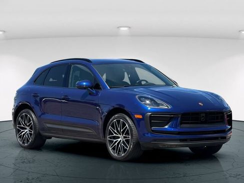Used 2023 Porsche Macan AWD/4WD image 9