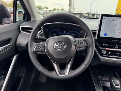 Certified 2026 Toyota Corolla Cross XLE FWD image 9