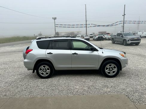 Used 2008 Toyota RAV4 4WD image 2