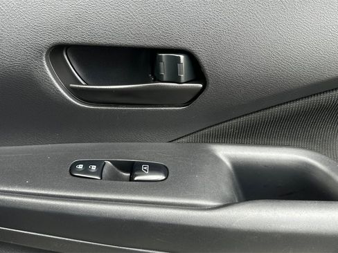 Used 2023 Nissan Kicks S image 18