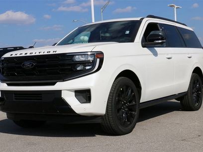 New 2025 Ford Expedition Platinum w/ Stealth Appearance Package