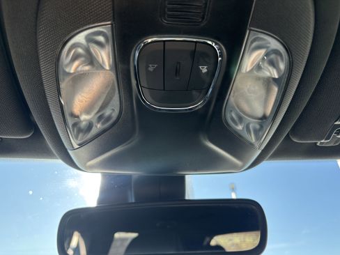 Certified 2023 Jeep Compass Latitude image 17