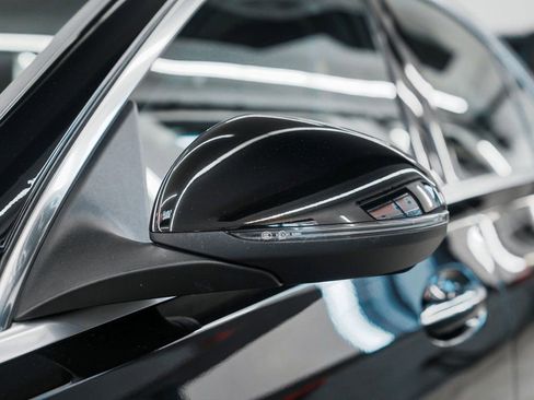 Used 2025 Mercedes-Benz C 300 4MATIC Sedan image 40