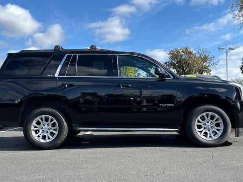 Used 2019 GMC Yukon SLT image 4