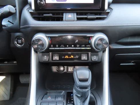 Used 2024 Toyota RAV4 XLE w/ Weather Package AWD/4WD image 20