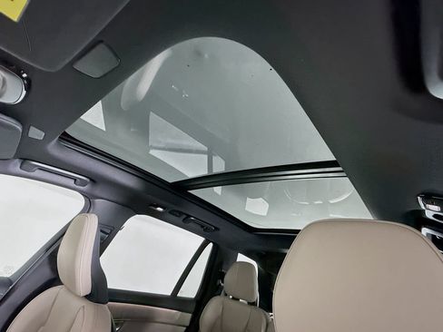 New 2026 Volvo XC90 B6 Plus w/ Protection Package Premier AWD/4WD image 23