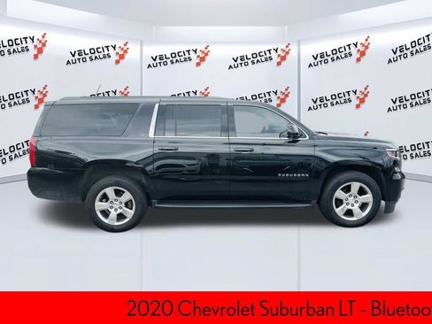 Used 2020 Chevrolet Suburban LT RWD image 2