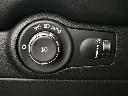 Used 2022 Dodge Durango GT w/ GT Premium Group AWD/4WD image 21