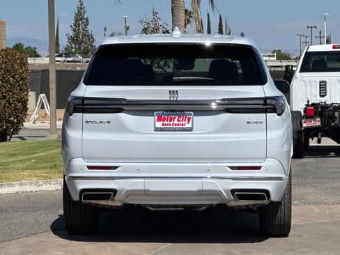 New 2026 Buick Enclave Avenir FWD image 5