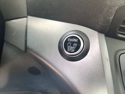 Used 2019 Ford Escape SE image 19