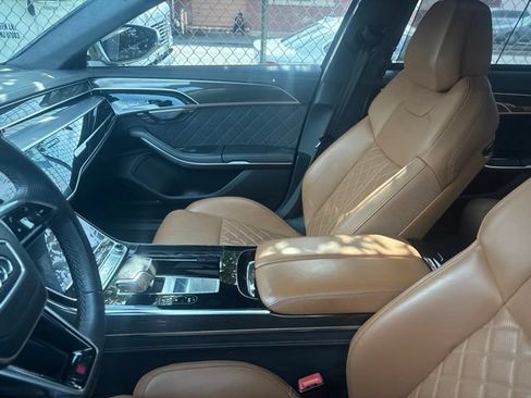 Used 2023 Audi S8 AWD/4WD image 4