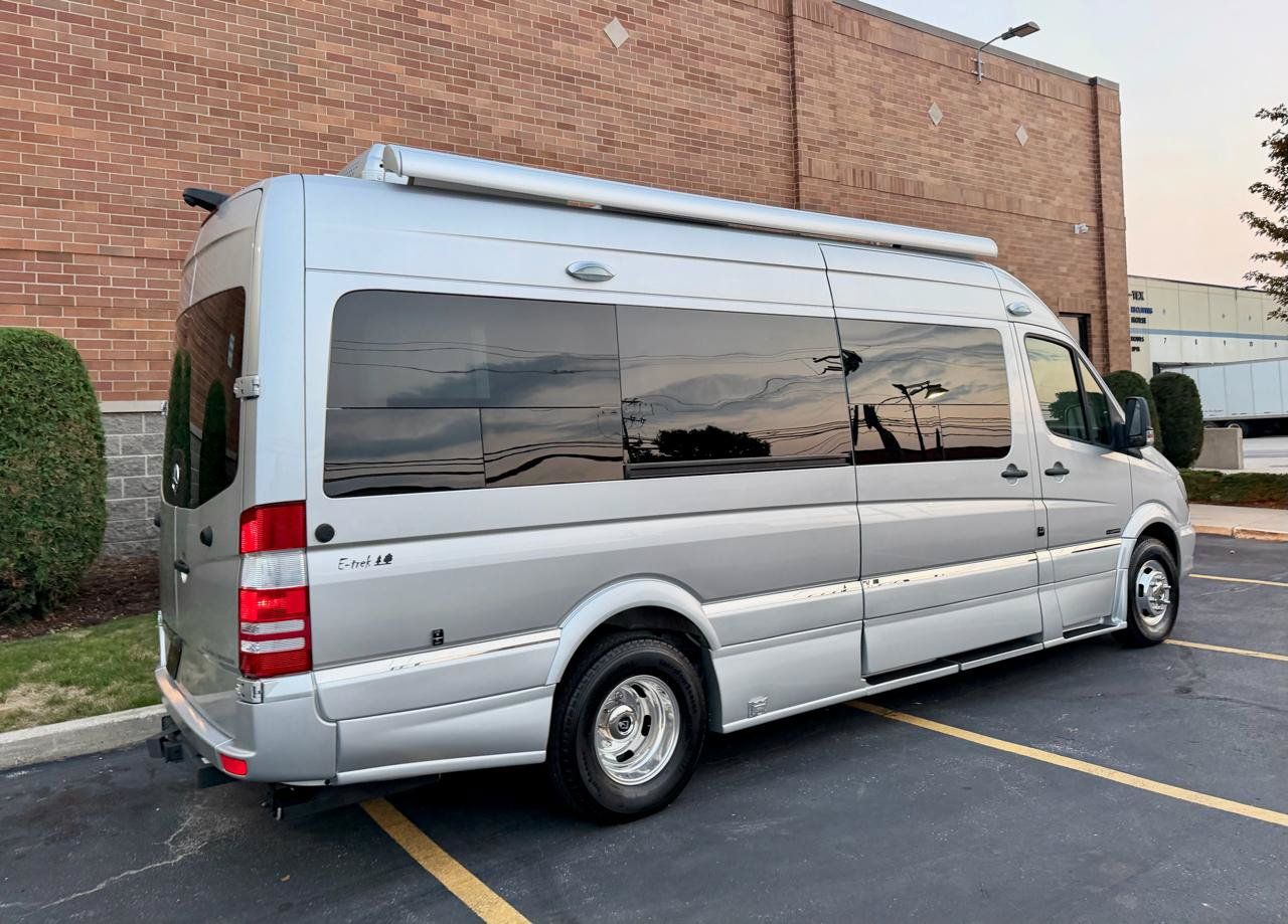 Used 2017 Mercedes-Benz Sprinter 3500 image 37