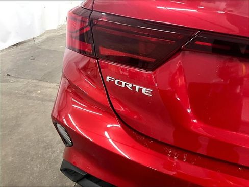 Used 2022 Kia Forte LXS w/ LXS Technology Package FWD image 27