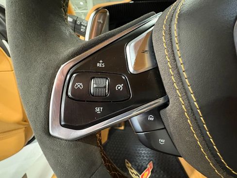 Used 2021 Chevrolet Corvette Stingray Premium Conv w/ Z51 Performance Package RWD image 21