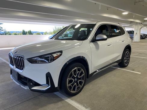 Used 2024 BMW X1 xDrive28i w/ Convenience Package AWD/4WD image 1