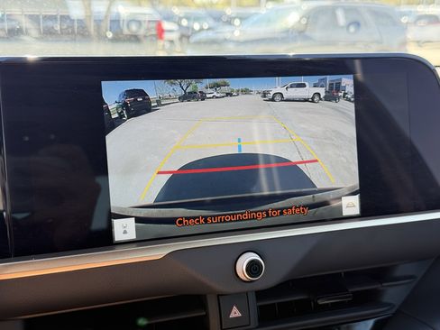 Used 2025 Toyota Crown image 22