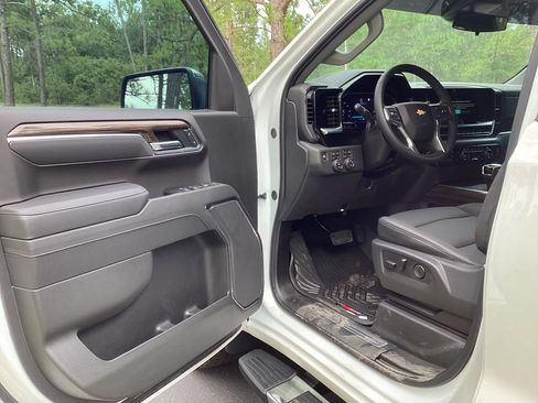 New 2026 Chevrolet Silverado 1500 LT AWD/4WD image 11
