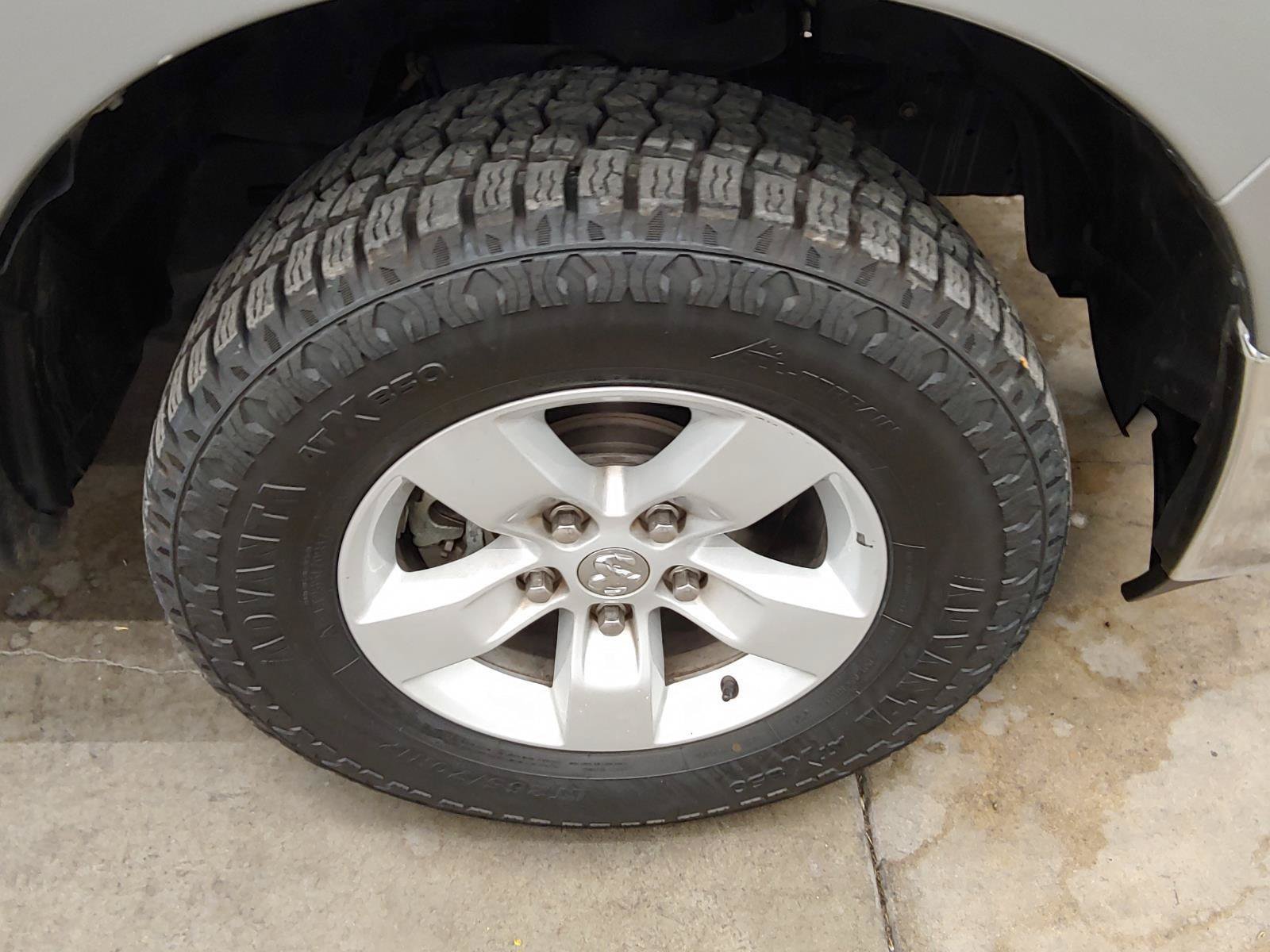 Used 2024 RAM 1500 Classic SLT AWD/4WD image 32