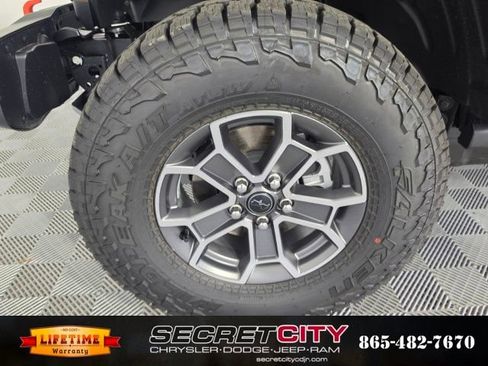 New 2026 Jeep Gladiator Mojave AWD/4WD image 9