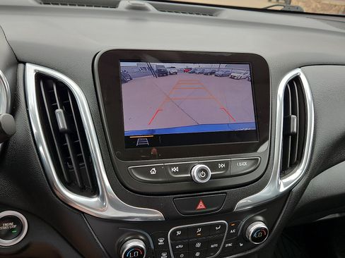 Used 2019 Chevrolet Equinox LT FWD image 15