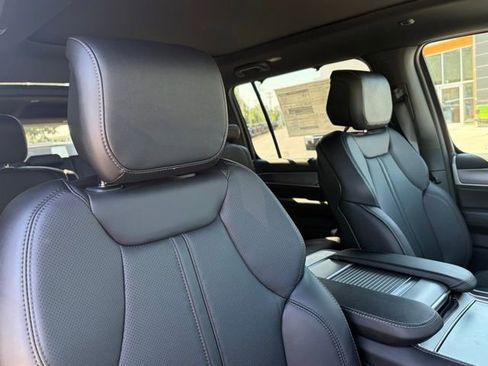 New 2026 Jeep Grand Wagoneer Limited AWD/4WD image 31