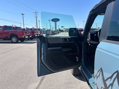 Used 2021 Ford Bronco Badlands AWD/4WD image 12