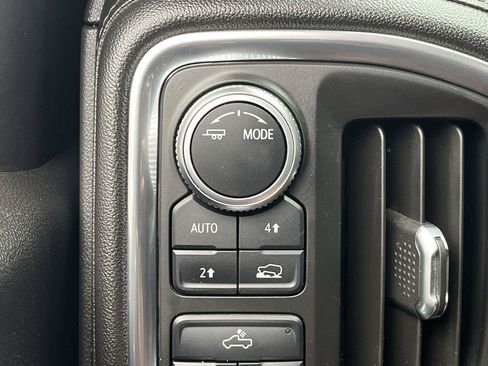 Used 2020 GMC Sierra 1500 SLE w/ SLE Value Package AWD/4WD image 16