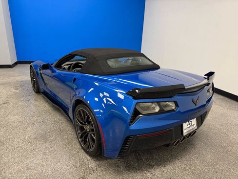 Used 2016 Chevrolet Corvette Z06 w/ 3LZ Preferred Equipment Group RWD image 31