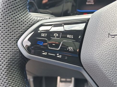 Used 2022 Volkswagen Golf R AWD/4WD image 18