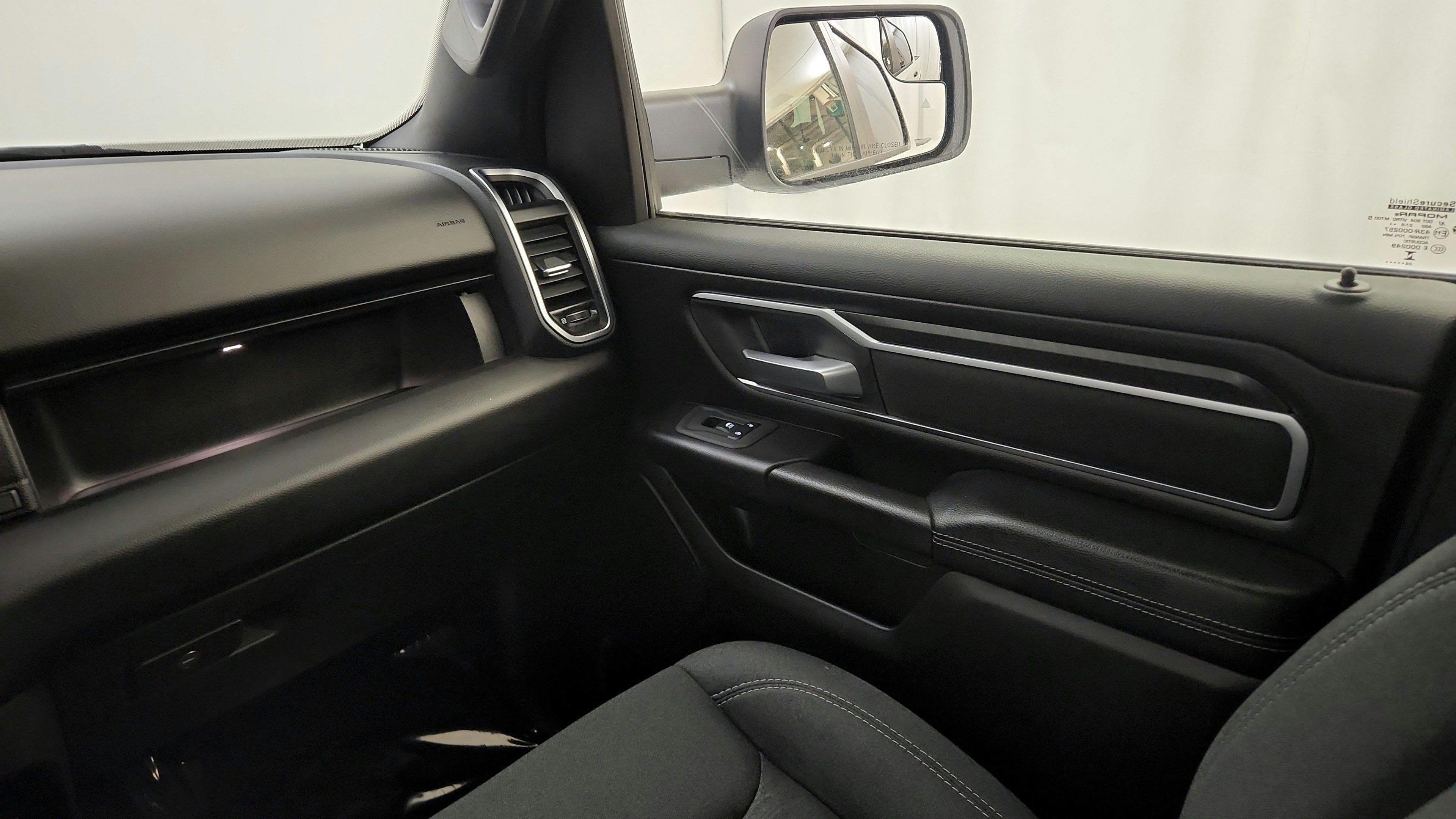 Used 2025 RAM 1500 Big Horn AWD/4WD image 26