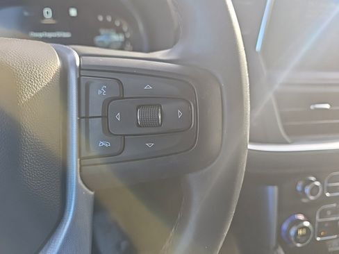 Used 2023 GMC Yukon XL SLE image 18