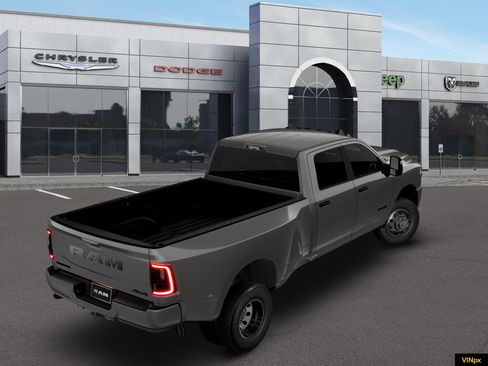 New 2026 RAM 3500 Big Horn AWD/4WD image 7