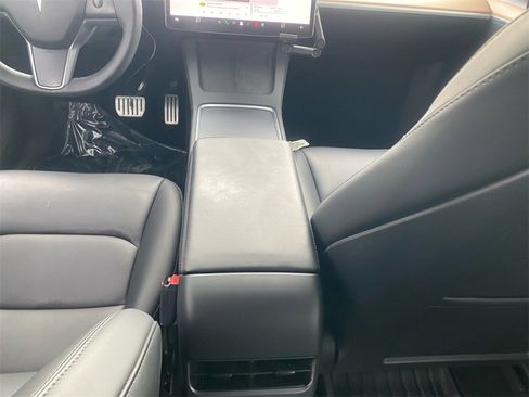 Used 2023 Tesla Model Y Performance image 11