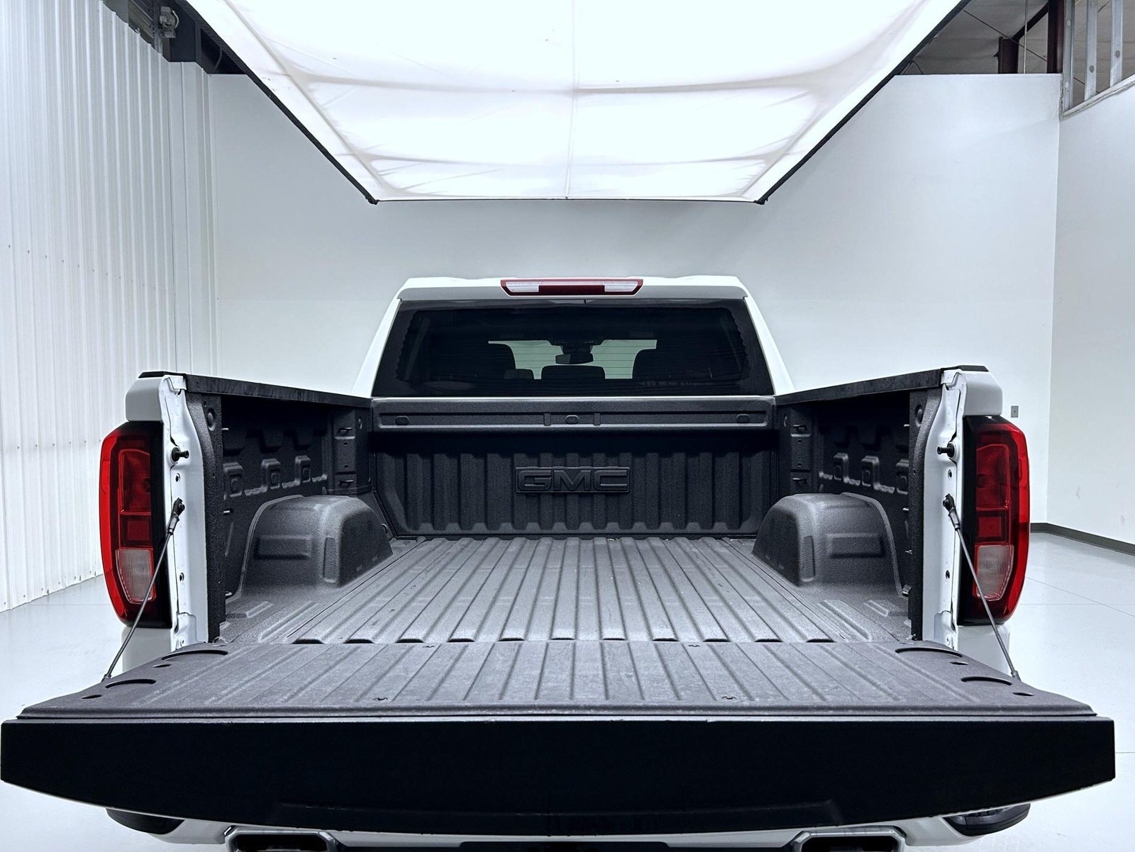 Used 2024 GMC Sierra 1500 Elevation AWD/4WD image 21