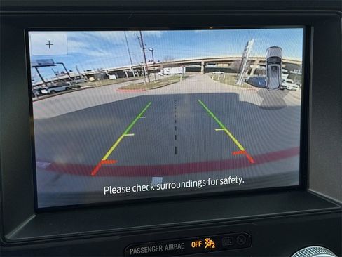 Used 2021 Ford Expedition XLT image 18