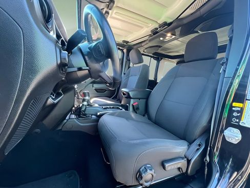 Used 2022 Jeep Wrangler Unlimited Sport AWD/4WD image 20