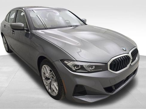 New 2026 BMW 330i xDrive Sedan w/ Convenience Package AWD/4WD image 2