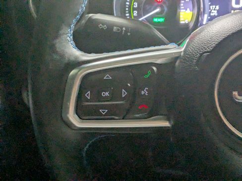 Used 2023 Jeep Wrangler Unlimited Rubicon 4xe AWD/4WD image 15
